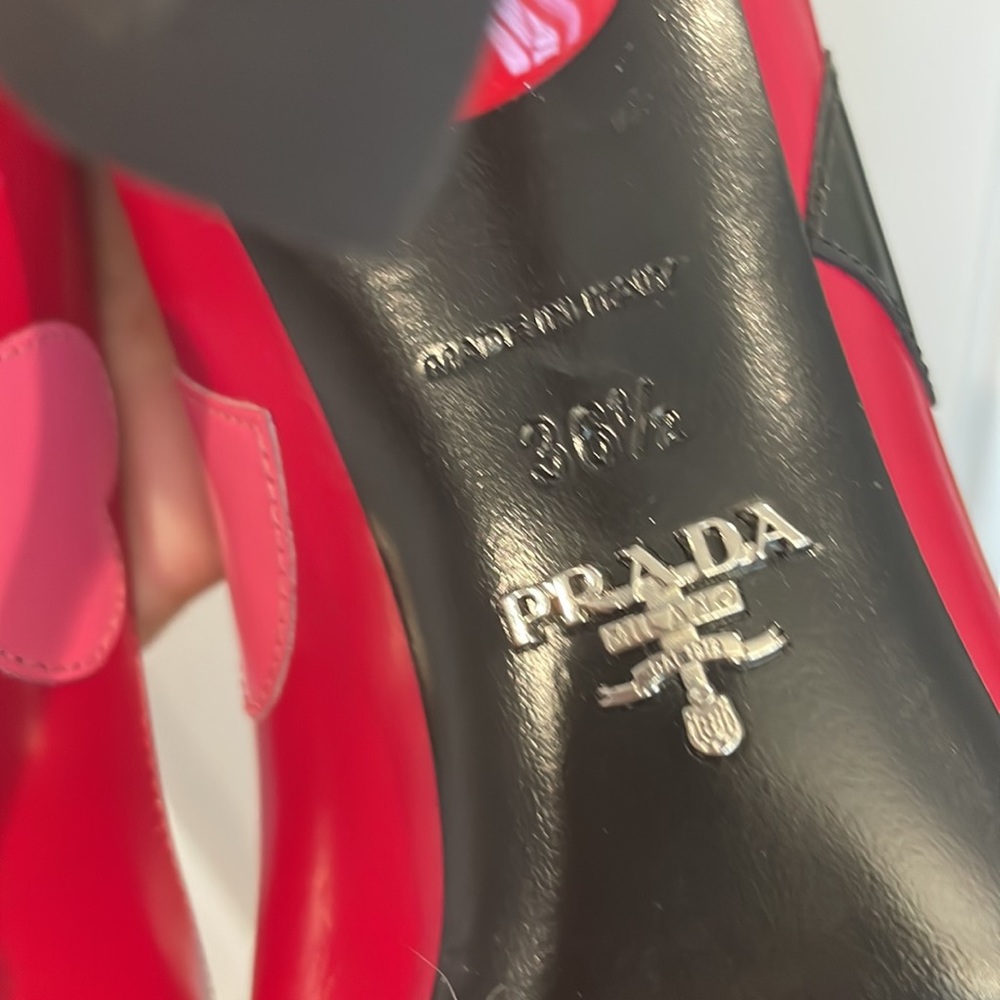 Prada hearts leather pumps - Picture 11 of 11